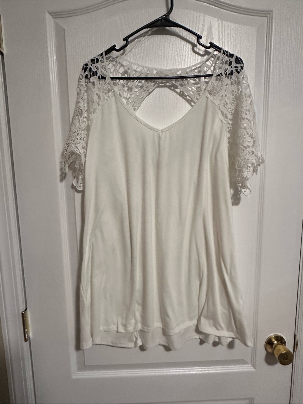 🤍 Paper + Tee White Lace Sleeve Top 3X ✨🌸